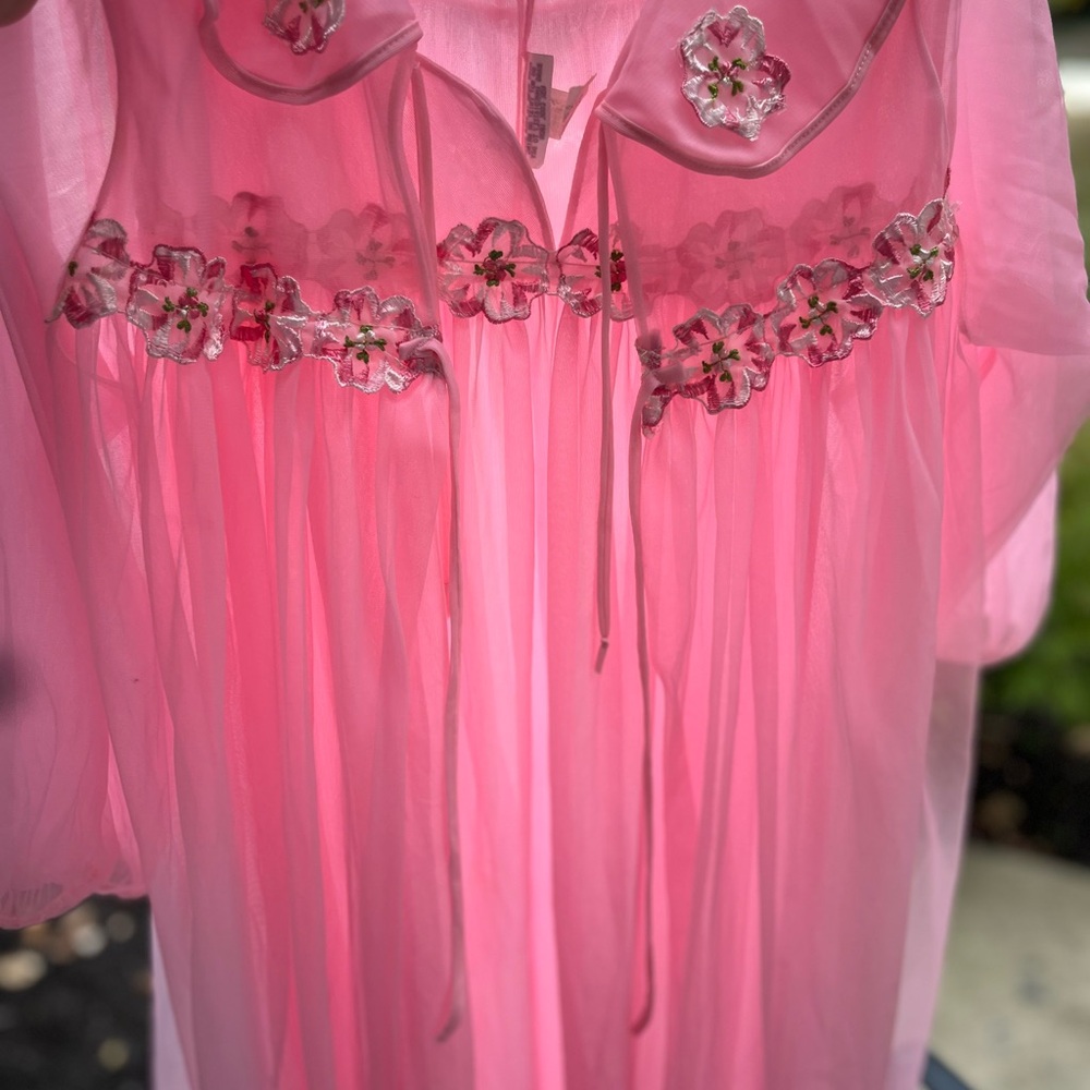Vintage Pink Négligé
